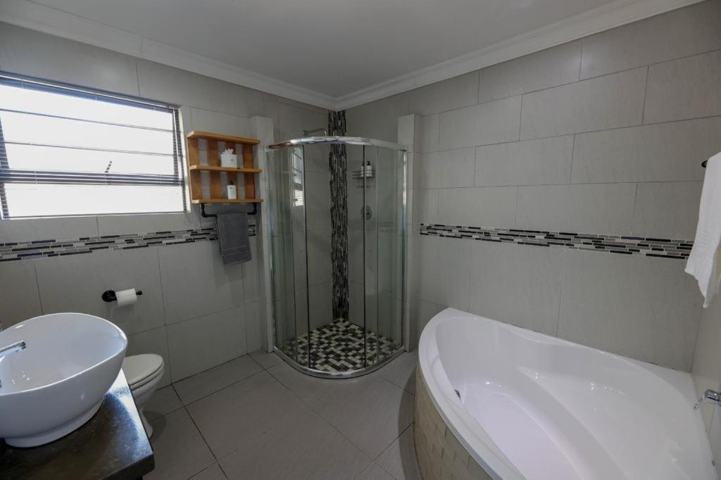 Touching Senses Garden Cottages Bloemfontein Eksteriør bilde