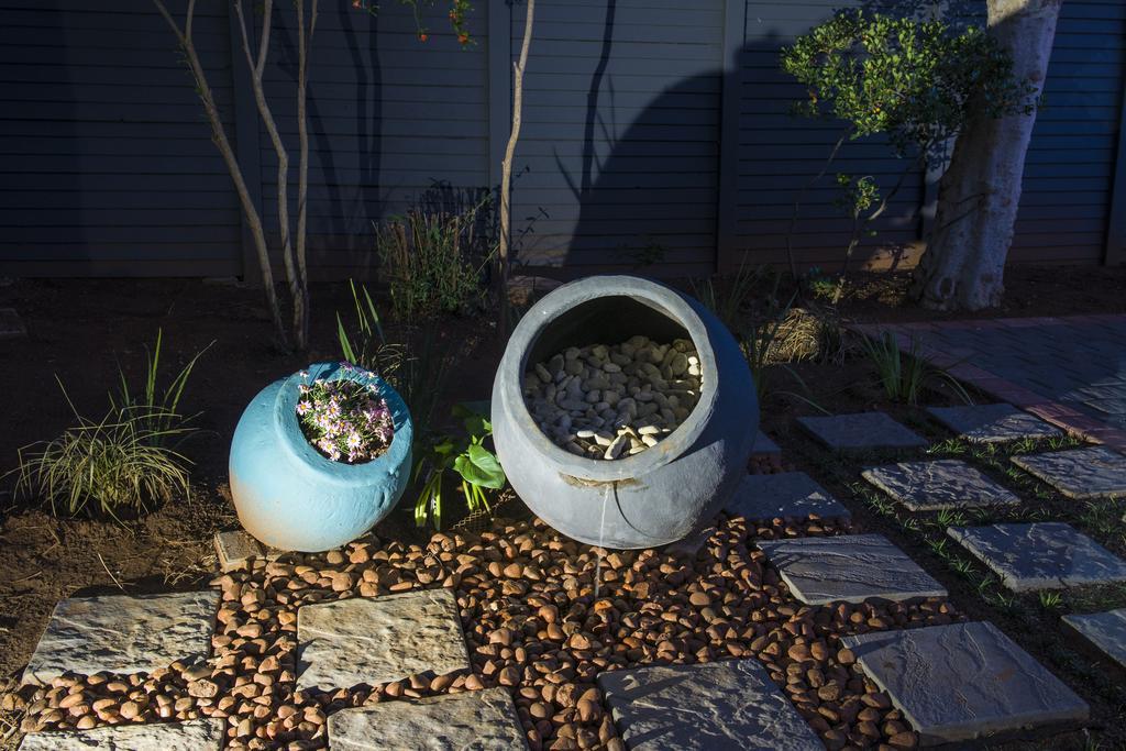 Touching Senses Garden Cottages Bloemfontein Eksteriør bilde
