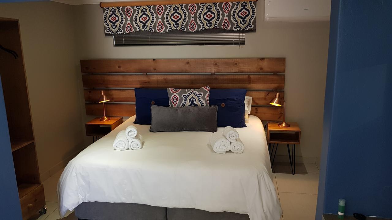 Touching Senses Garden Cottages Bloemfontein Eksteriør bilde