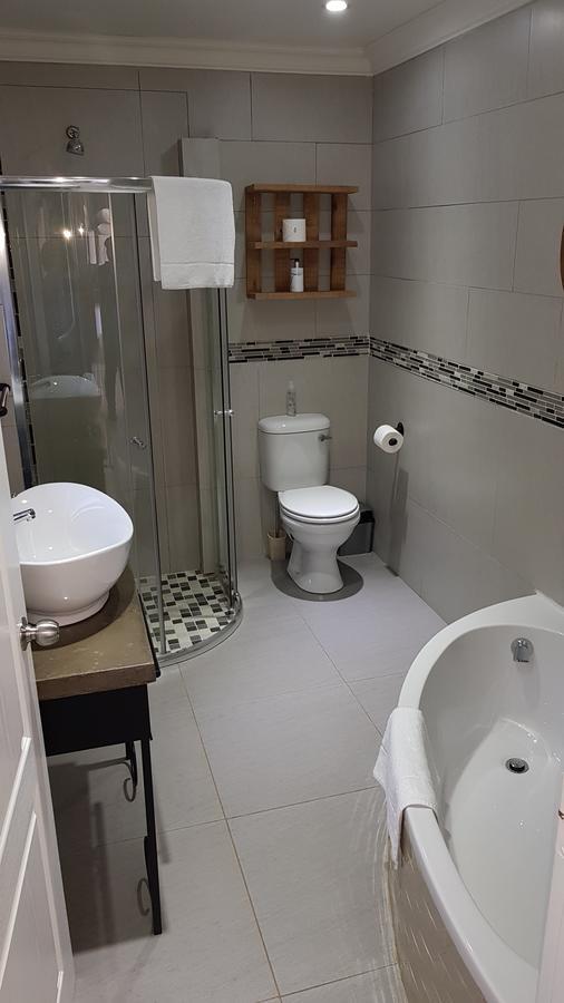 Touching Senses Garden Cottages Bloemfontein Eksteriør bilde