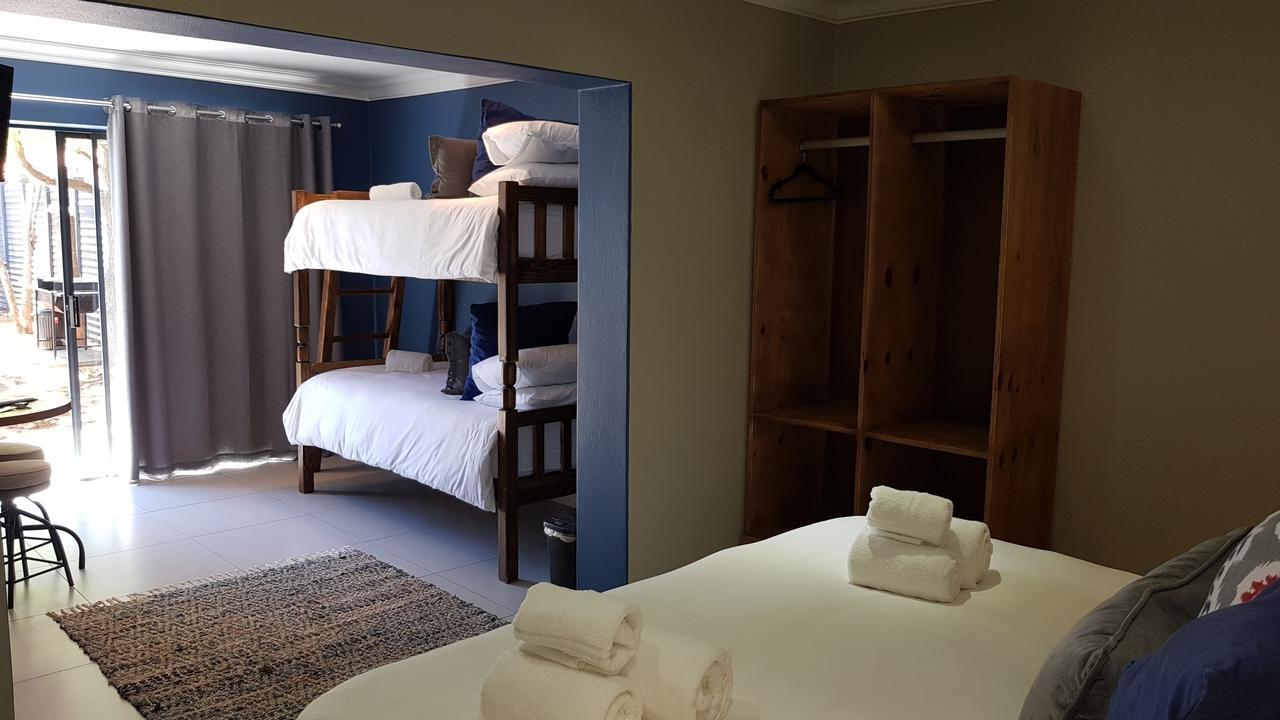 Touching Senses Garden Cottages Bloemfontein Eksteriør bilde