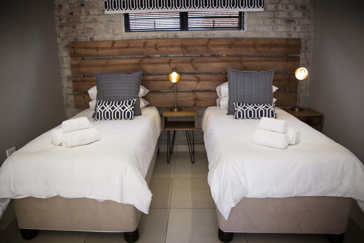 Touching Senses Garden Cottages Bloemfontein Eksteriør bilde